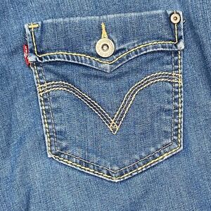 Levis Women's Denim Capri Cropped Jeans‎ Size 12 Blue Mid Rise Flap Pocket Y2K